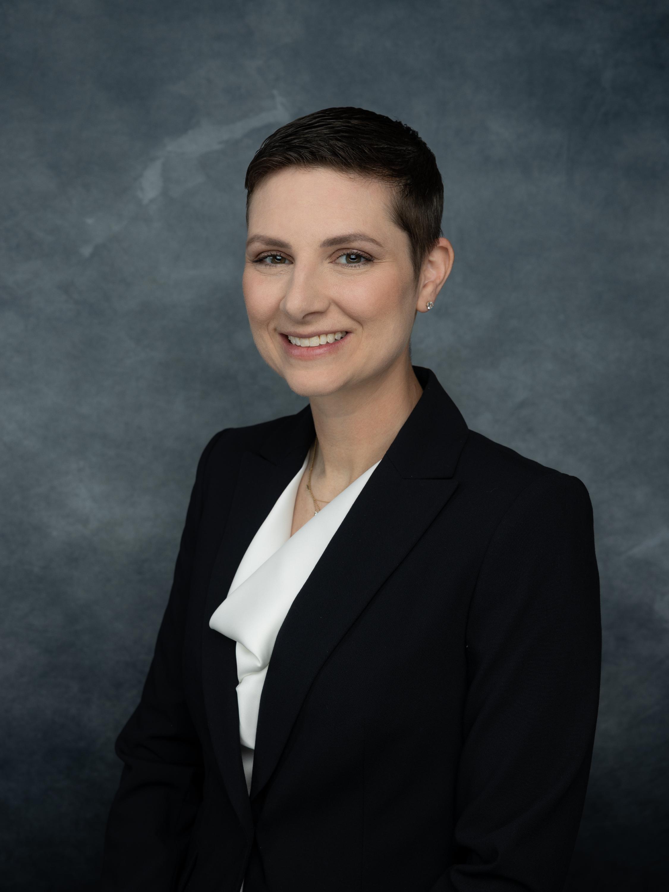 Carley Lewis Headshot
